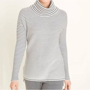 Turtle Neck Cotton Cashmere White Gray Sweater Sz M 1 Chicos Fall Winter Office